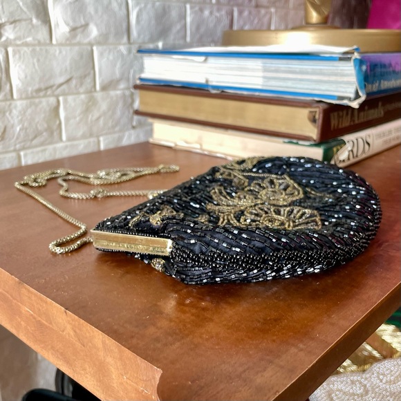 SOLD Vintage La Regale Black Beaded Evening Bag Gold Bead Detailing + Chain - Picture 12 of 16